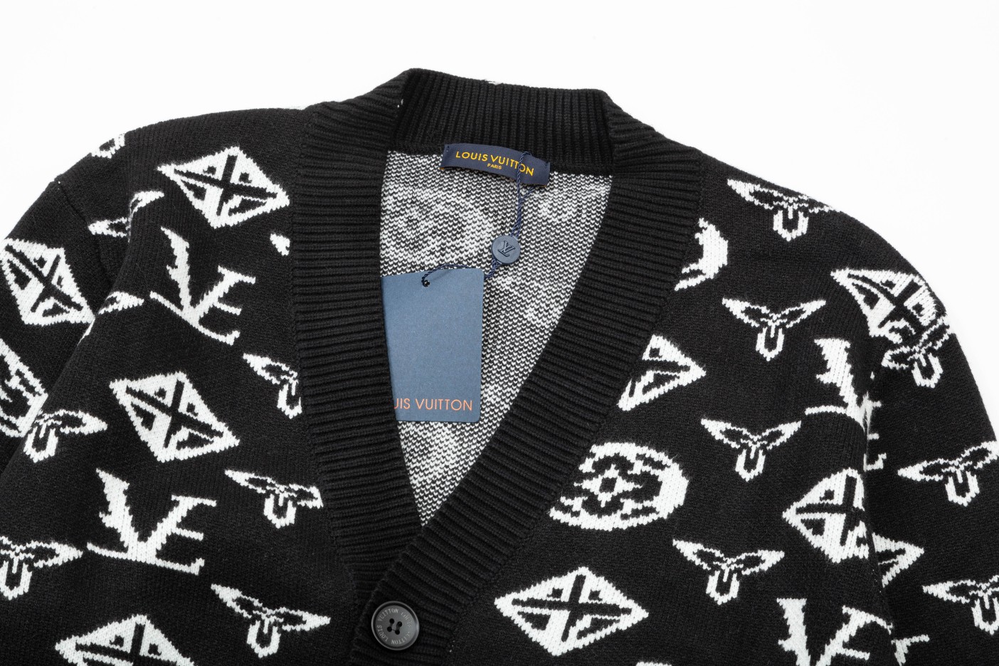 【LOUIS VUITTON 公式旗艦店】ルイヴィトン  セーター好評に付き再入荷！ 240927