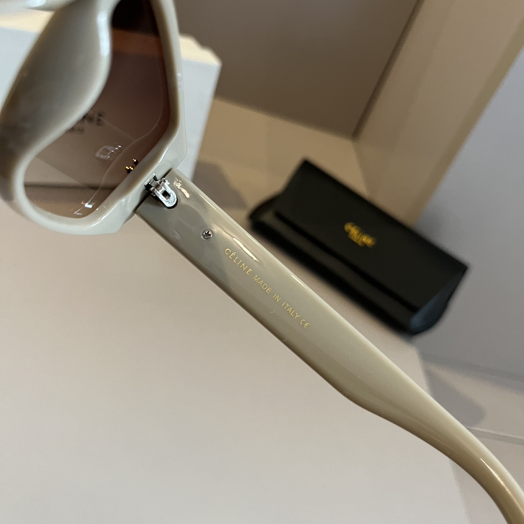 CELINE(セリーヌ) サングラス  241014