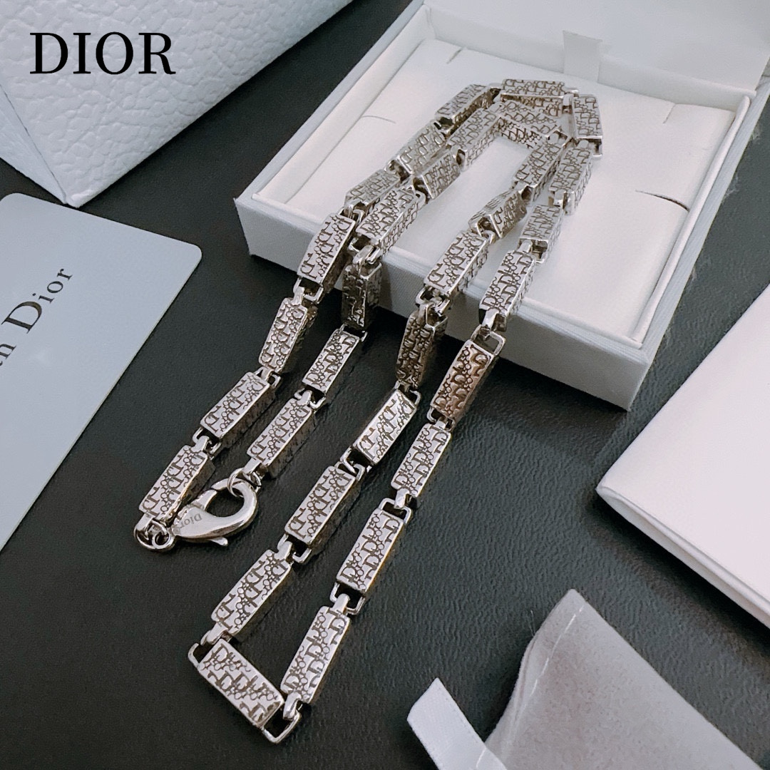【DIOR】ネックレス、新しいネックレス万能シンプルファッションオーナメント 241015