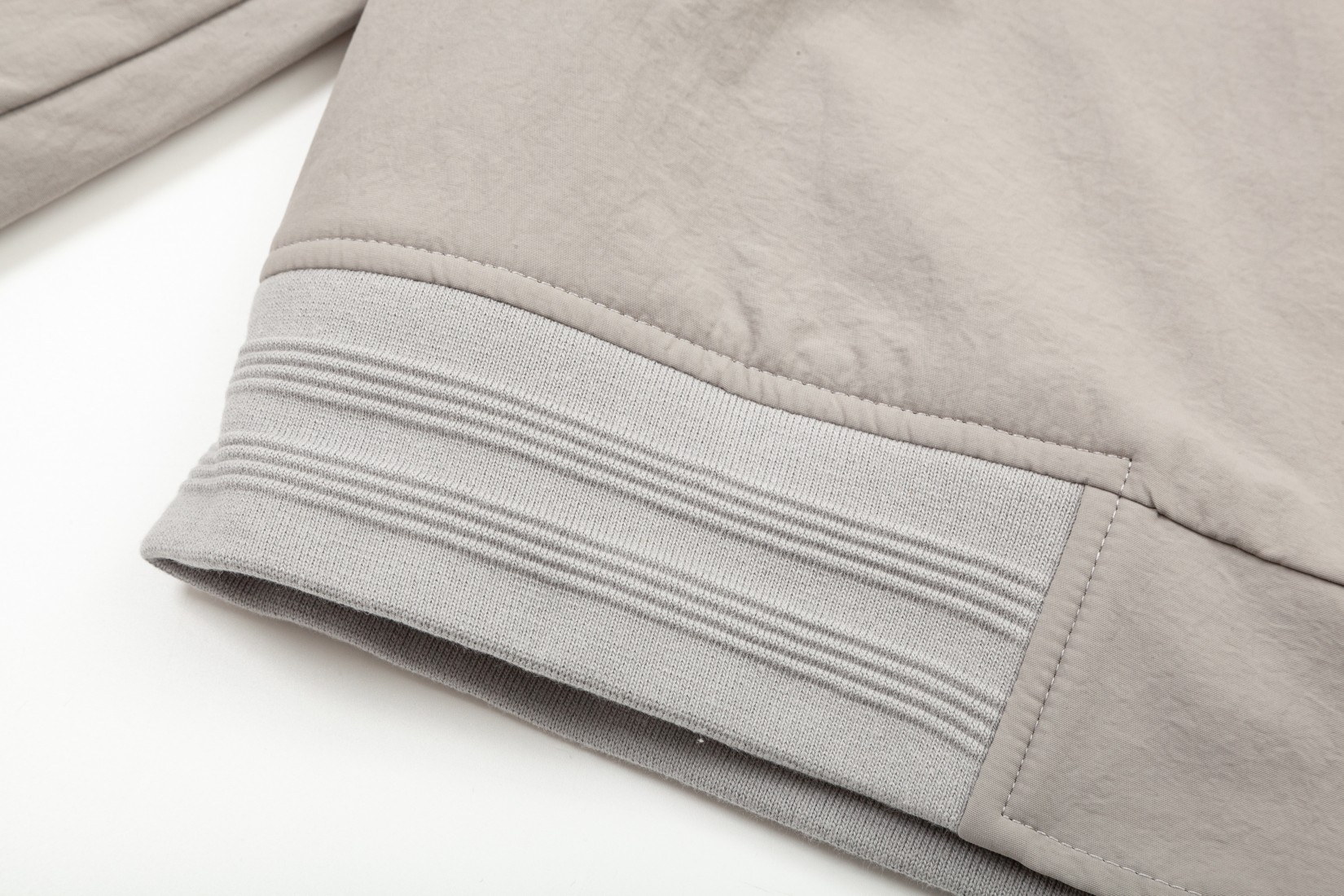 【LOEWE  公式旗艦店】ロエベ  ジャケット着 ご好評に付き再入荷！241021