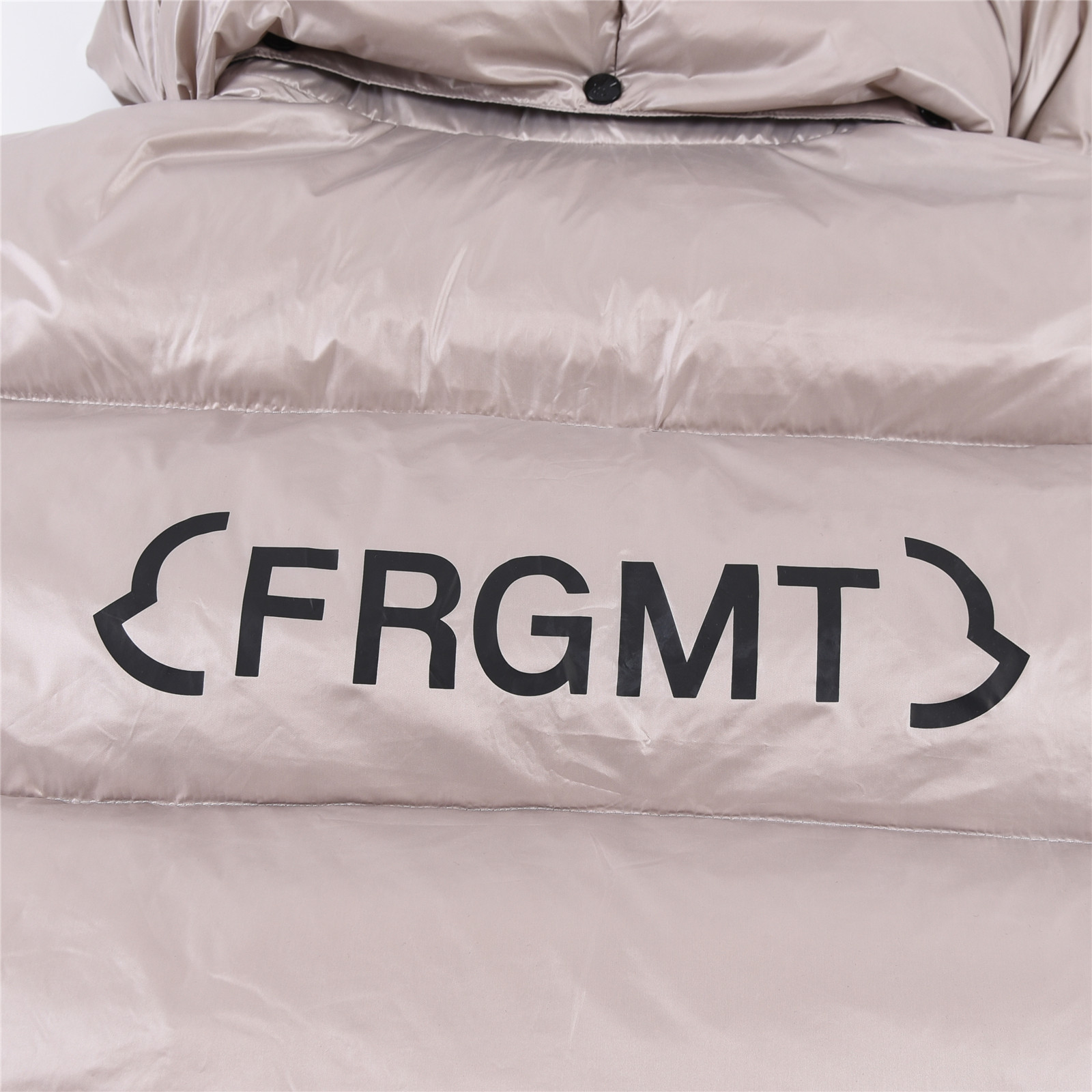 【MONCLER  公式旗艦店】モンクレール  ダウンベストご好評に付き再入荷！241024