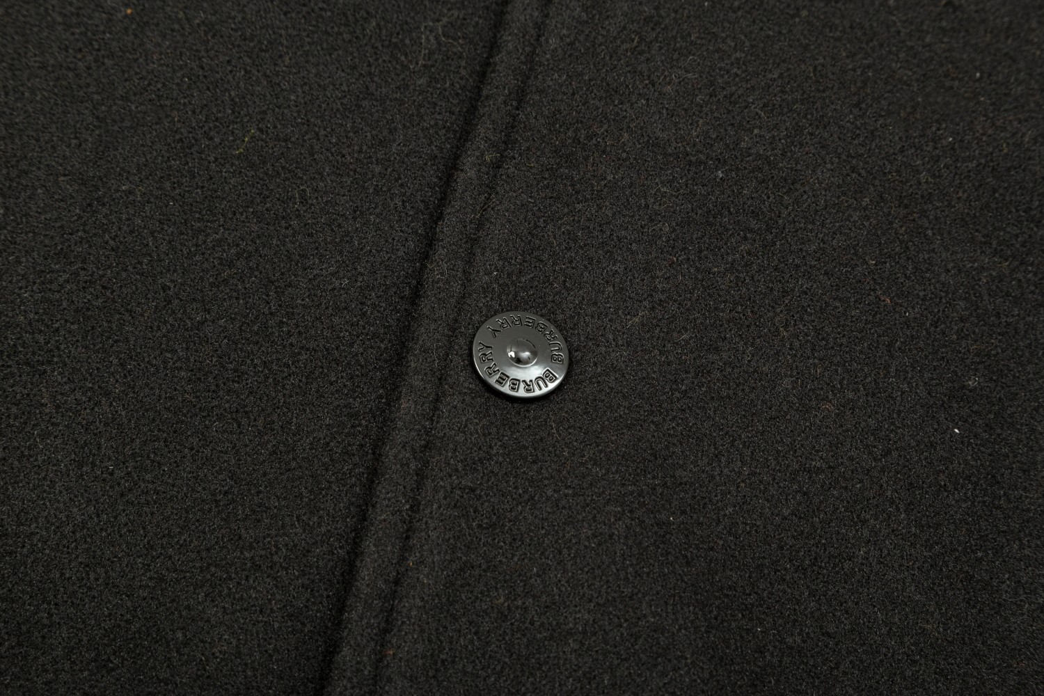 【BURBERRY 公式旗艦店】バーバリー  ジャケット着 好評に付き再入荷！241028