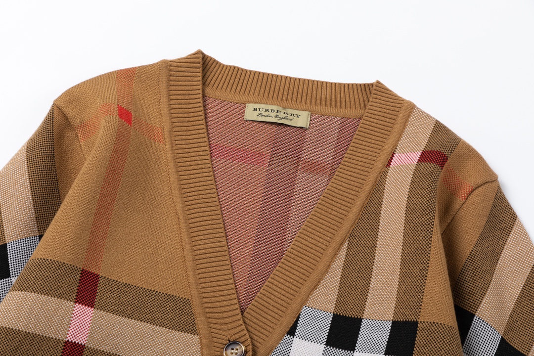 【BURBERRY  公式旗艦店】バーバリー  セーター好評に付き再入荷！ 241030