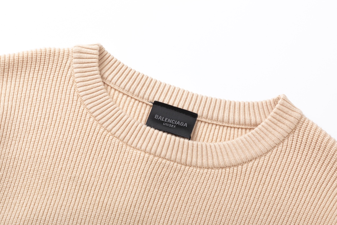 【BALENCIAGA  公式旗艦店】バレンシアガ   セーター好評に付き再入荷！ 241101