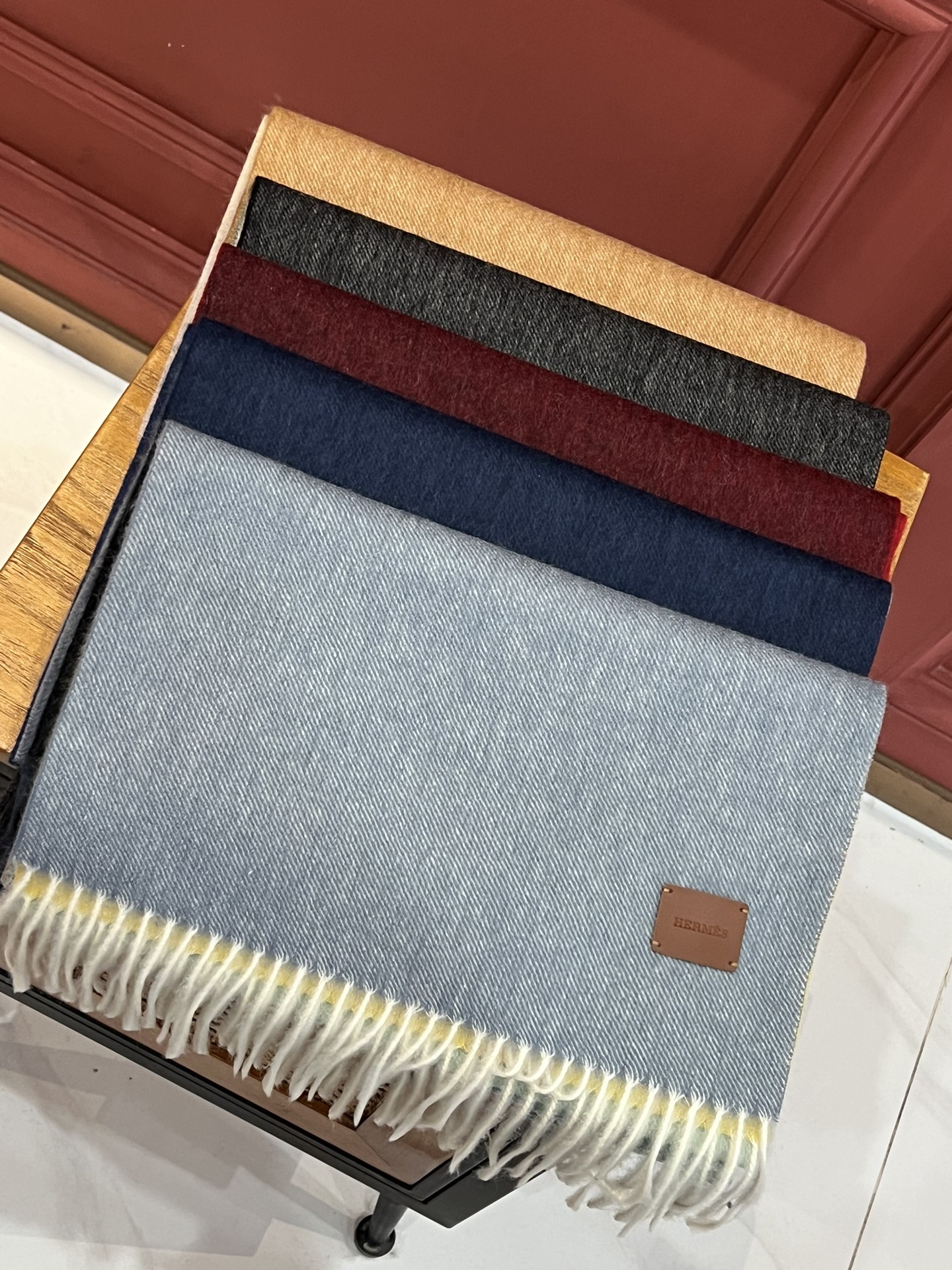 【HERMES エルメス 】スカーフ   32*190CM  241109