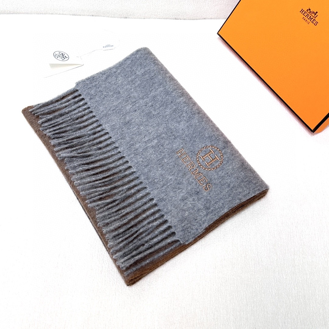 【HERMES エルメス 】スカーフ   30*180CM  241109