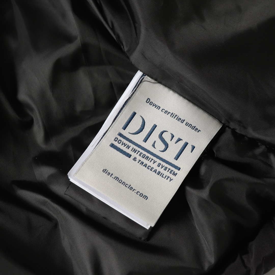 【MONCLER 公式旗艦店】モンクレール  ダウンジャケット好評に付き再入荷！ 241113