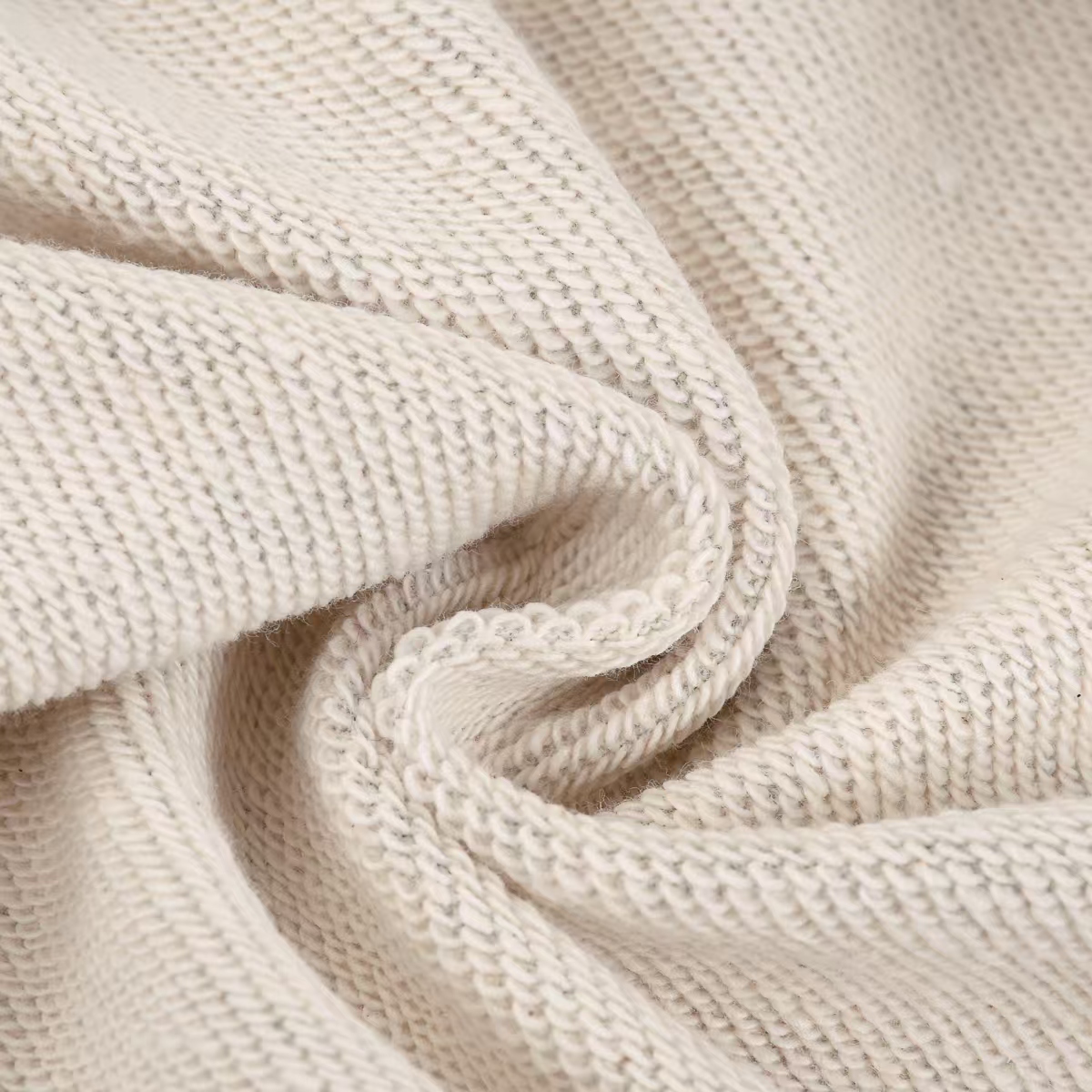 【FENDI 公式旗艦店】フェンディ 丸首の衛衣  スウェットご好評に付き再入荷   241114