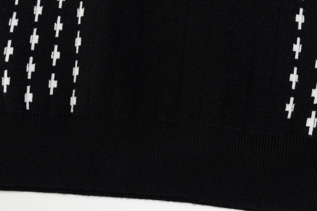 LV【LOUIS VUITTON 公式旗艦店】ルイヴィトン  セーター好評に付き再入荷！241115