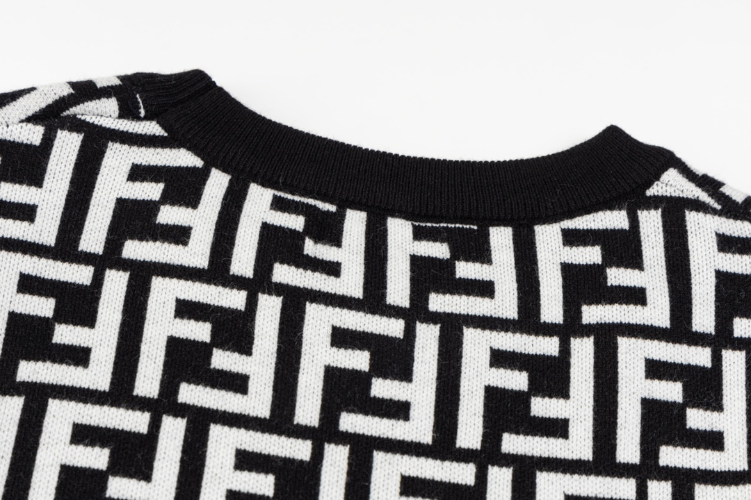 [Copy]【FENDI 公式旗艦店】フェンディ   セーター好評に付き再入荷！ 241116