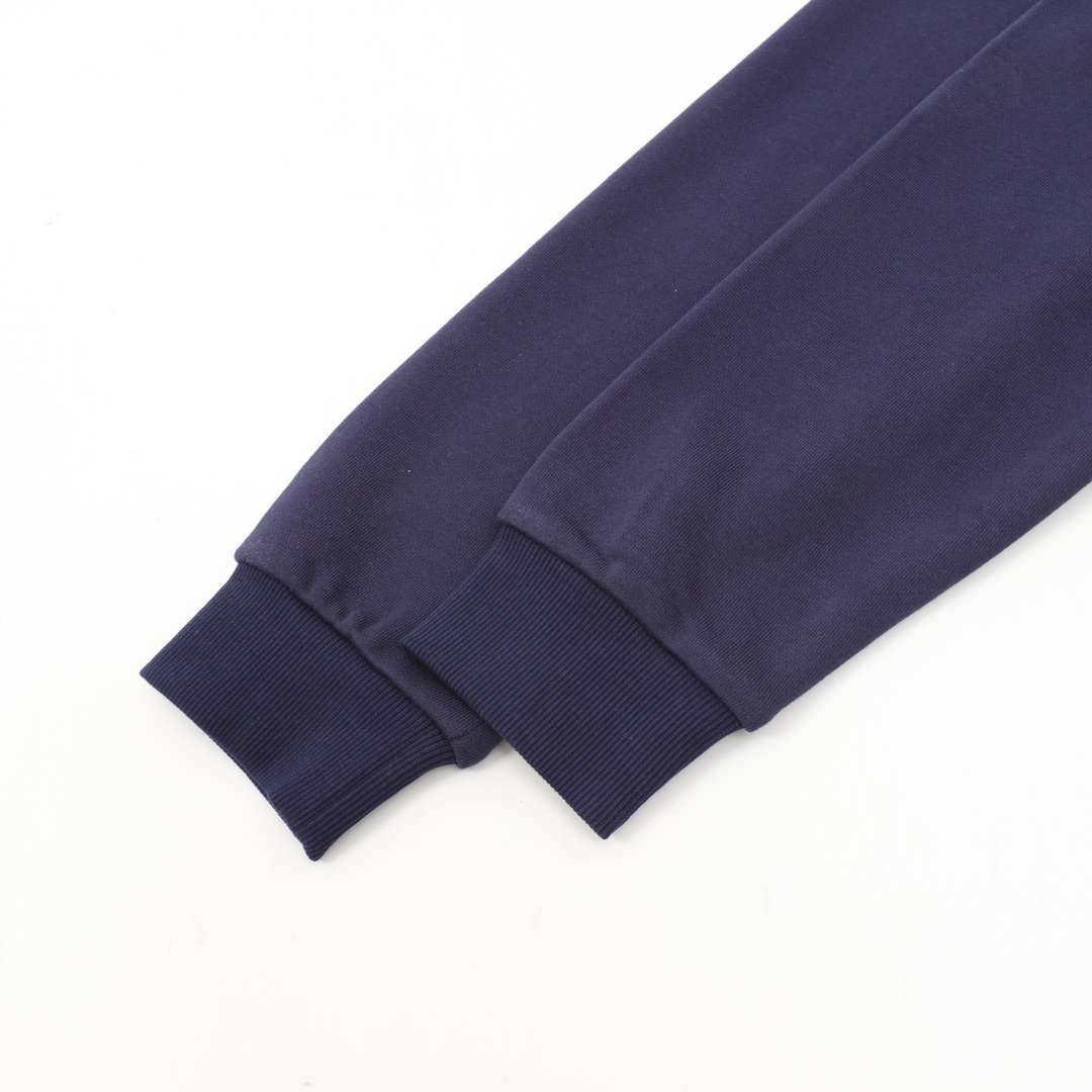 【CELINE  公式旗艦店】セリーヌ 丸首の衛衣 スウェット ご好評に付き再入荷！241121