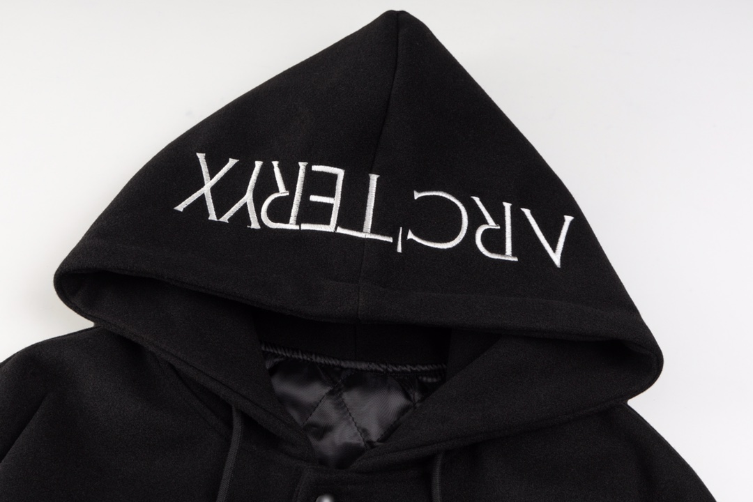 【ARCTERYX  公式旗艦店】アークテリクス  ジャケット着  スウェット ご好評に付き再入荷！241123