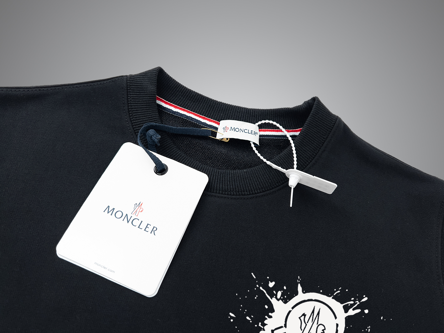 【MONCLER 公式旗艦店】モンクレール  丸首の衛衣 スウェットご好評に付き再入荷！