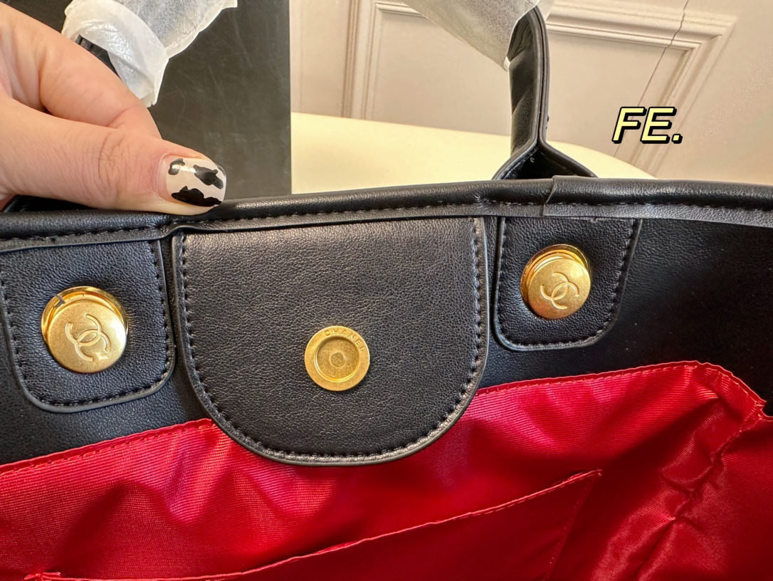 【CHANEL  公式 旗艦店】シャネル   ハンドバッグ当日出荷 好評に付き再入荷！36*28CM