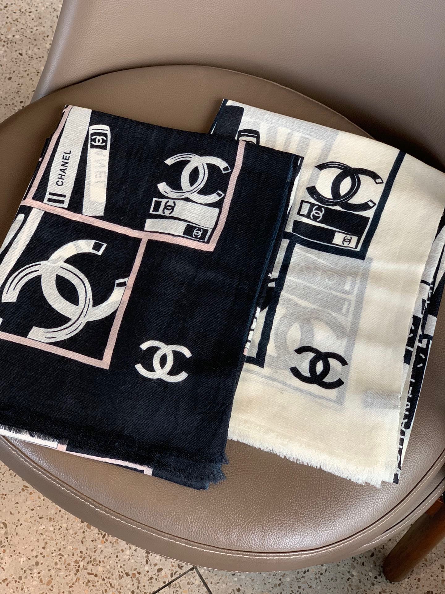 【CHANEL  シャネル 】スカーフ100*200CM