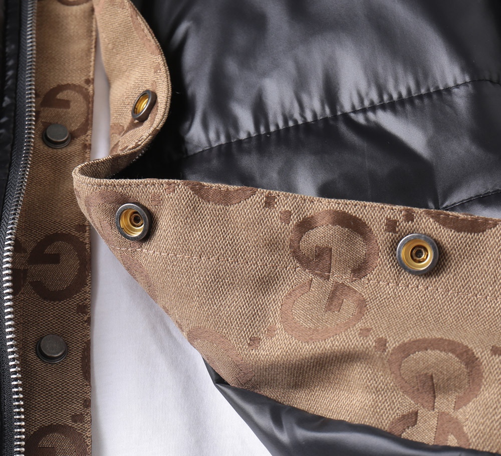 【GUCCI  公式旗艦店】グッチ  ダウンジャケット好評に付き再入荷！