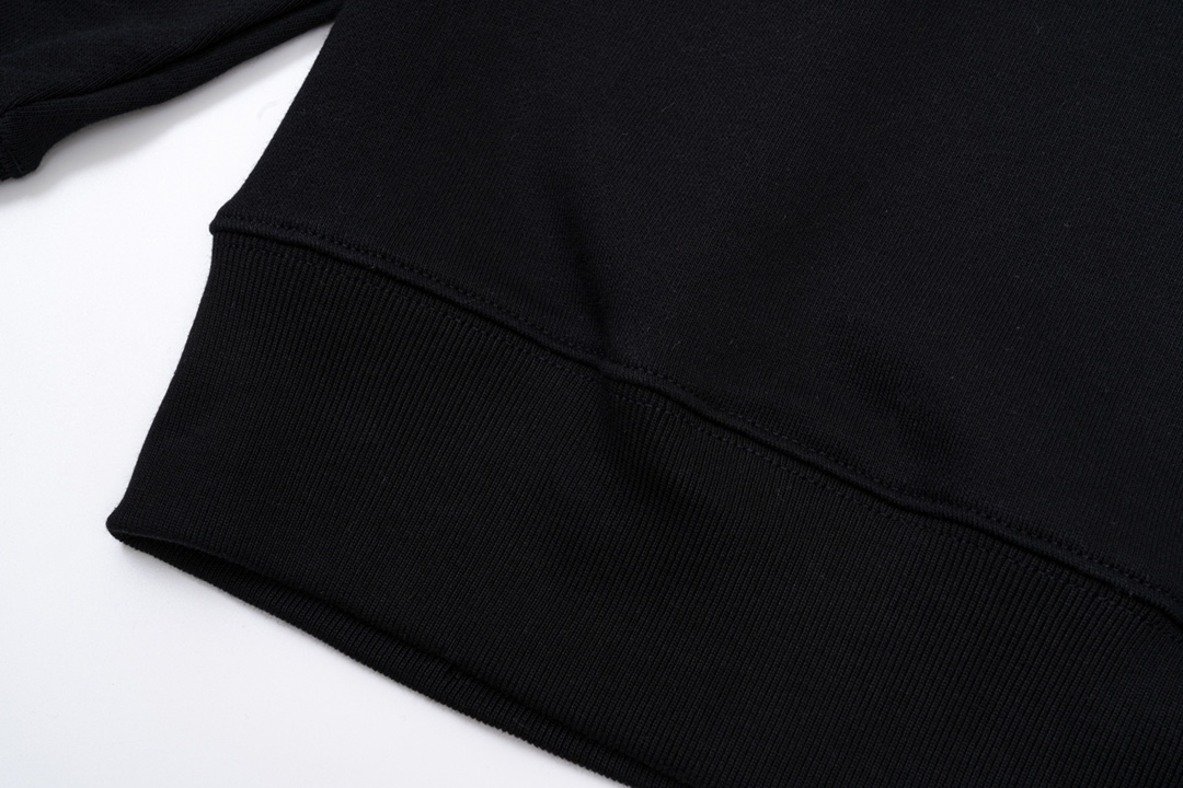 【BALENCIAGA 公式旗艦店】バレンシアガ 丸首の衛衣 スウェット ご好評に付き再入荷！