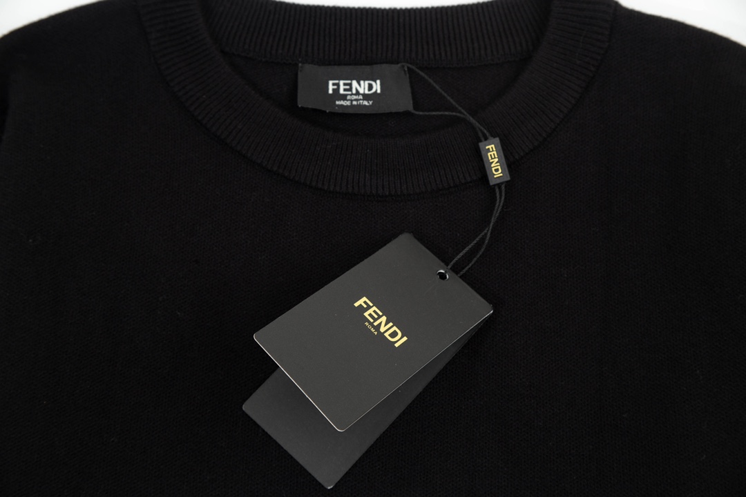 【FENDI 公式旗艦店】 フェンディ セーター好評に付き再入荷！