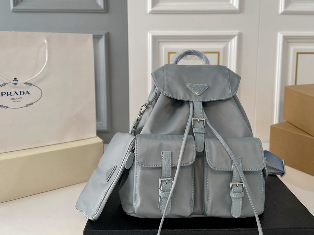 【PRADA  公式 旗艦店】プラダ   リュックサック当日出荷 好評に付き再入荷！30*33CM  240719