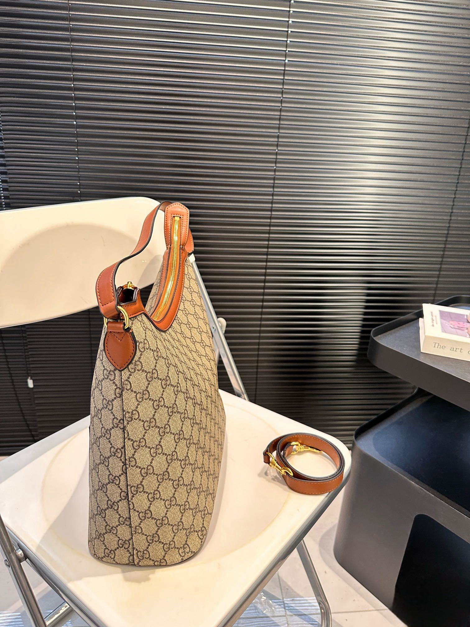 【GUCCI 公式旗艦店】グッチ ハンドバッグ 当日出荷 好評に付き再入荷！32*30CM  240724