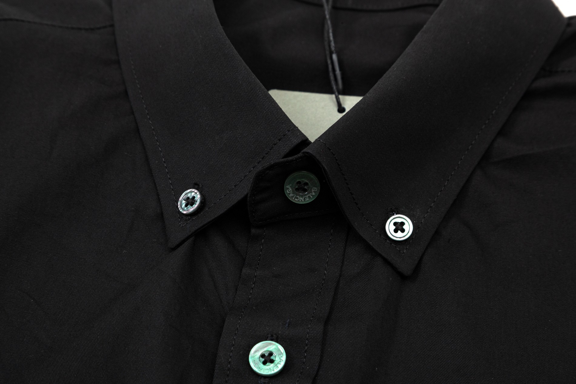 【BALENCIAGA 公式旗艦店】バレンシアガ  シャツ  ご好評に付き再入荷 240802