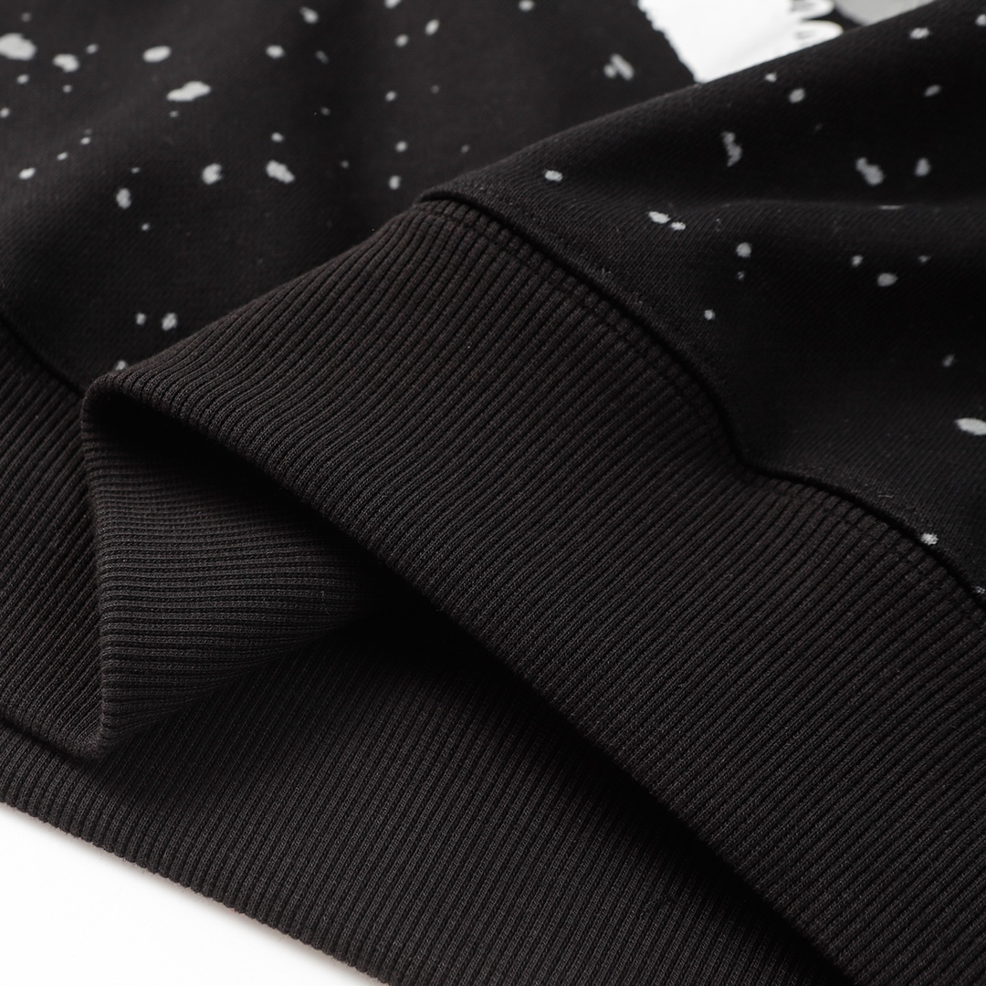 【GIVENCHY  公式旗艦店】ジバンシー 丸首の衛衣 スウェットご好評に付き再入荷 240809