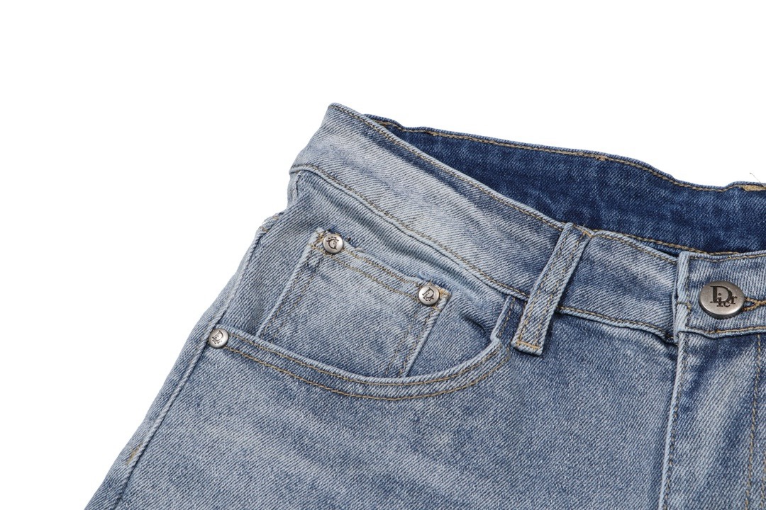 【DIOR 公式旗艦店】ディオール  ジーパン  ご好評に付き再入荷  240831