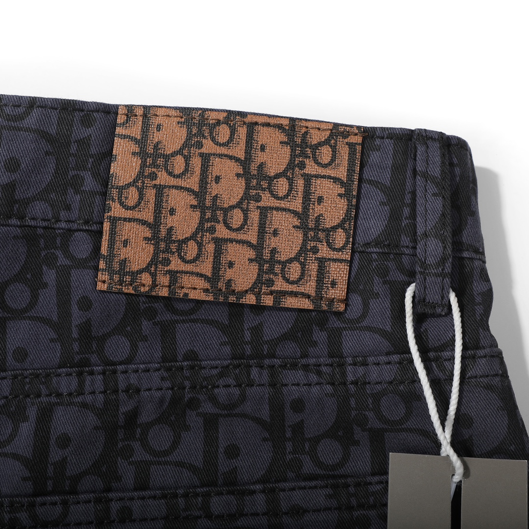 【DIOR 公式旗艦店】ディオール  ジーパン  ご好評に付き再入荷  240831