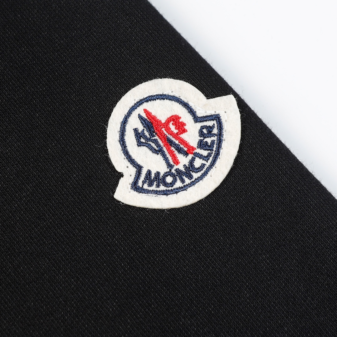【MONCLER 公式旗艦店】モンクレール  丸首の衛衣 スウェットご好評に付き再入荷！