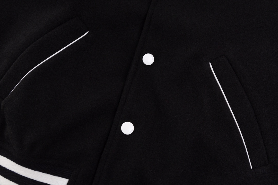 【CELINE】セリーヌ  ジャケット着ご好評に付き再入荷！240923