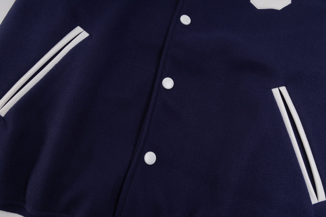 【CELINE】セリーヌ  ジャケット着ご好評に付き再入荷！240923