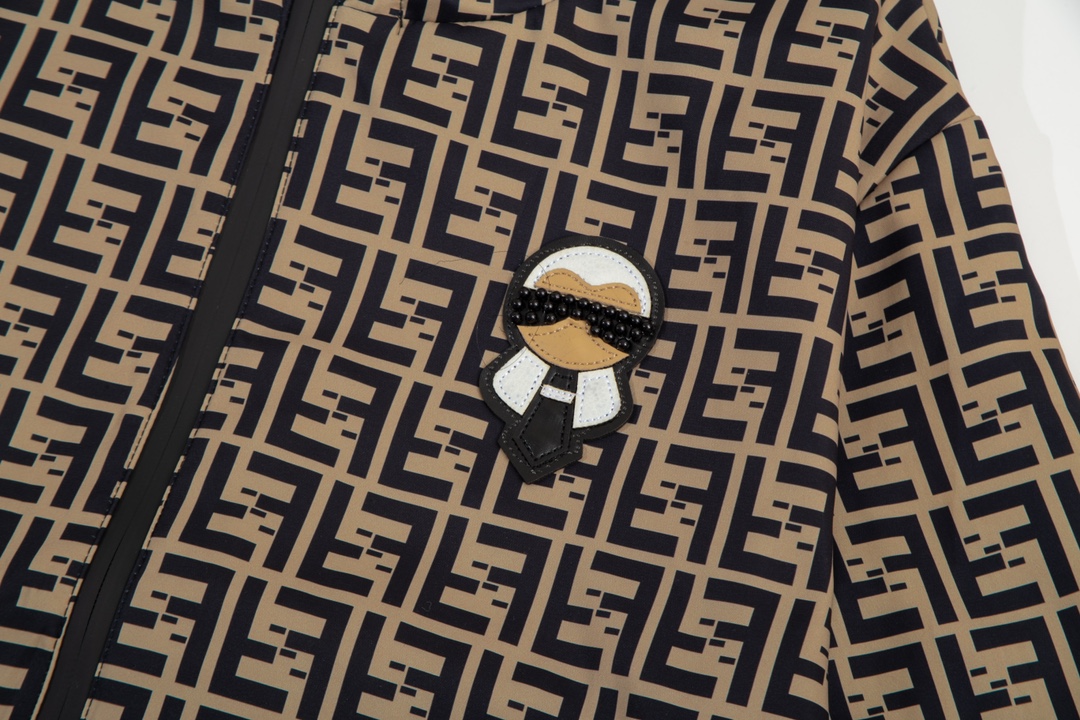 【FENDI】フェンディ ジャケット着ご好評に付き再入荷！240923