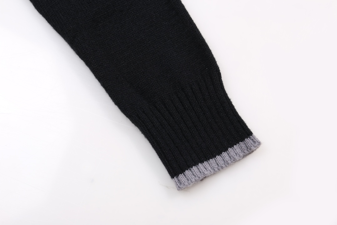 【DIOR 公式旗艦店】ディオール   セーター好評に付き再入荷！ 240929