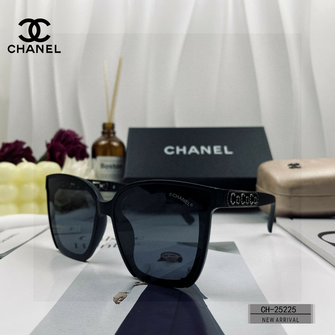 CHANEL( シャネル) サングラス 241012