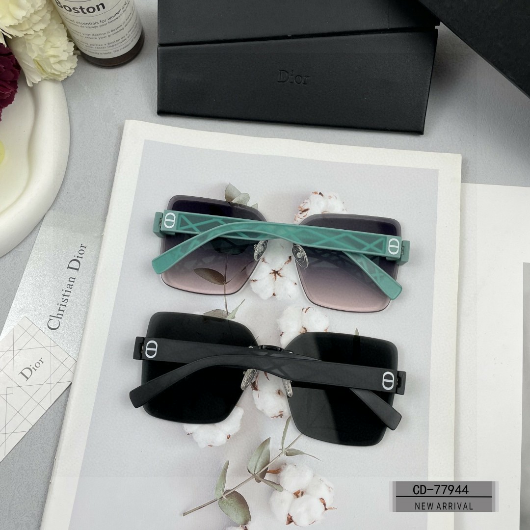 DIOR( ディオール ) サングラス  241012
