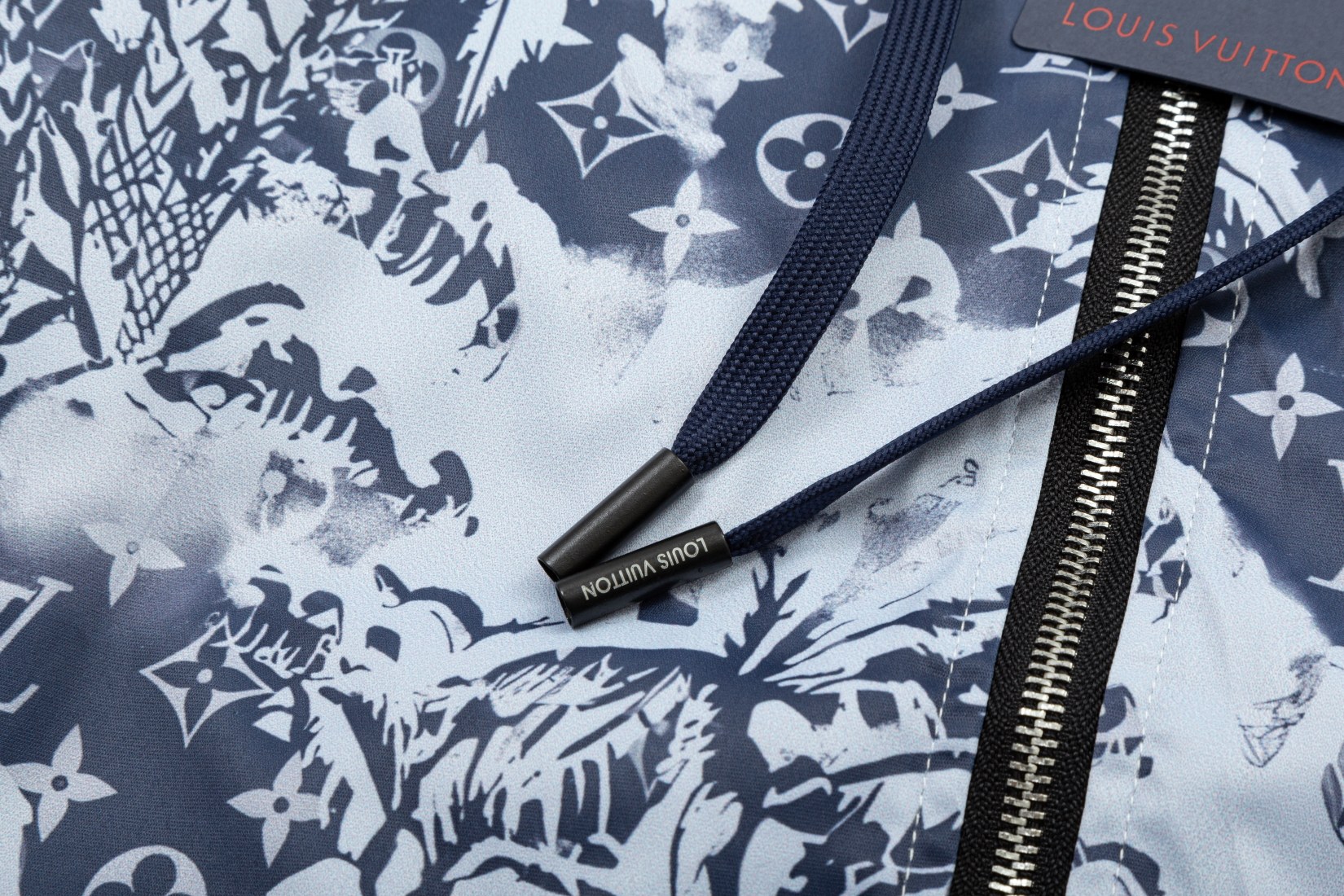 【LOUIS VUITTON 公式旗艦店】ルイヴィトン  ジャケット着 ご好評に付き再入荷！241021