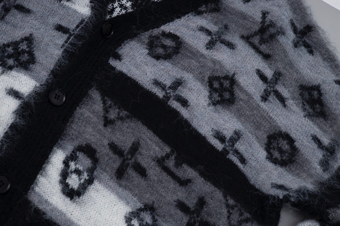 【LOUIS VUITTON 公式旗艦店】ルイヴィトン  セーター好評に付き再入荷！ 241029