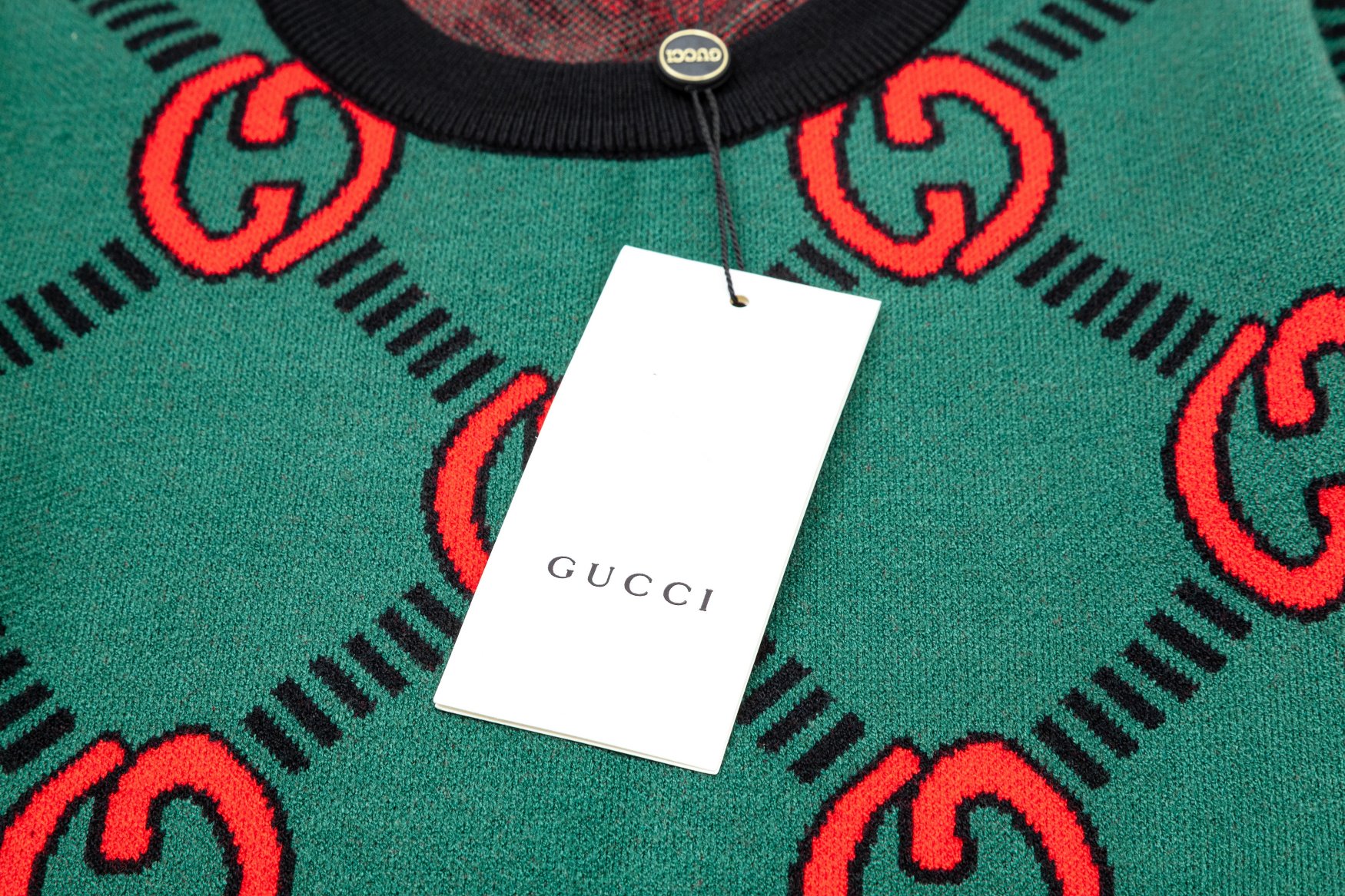 【GUCCI  公式旗艦店】グッチ  セーター好評に付き再入荷！ 241104