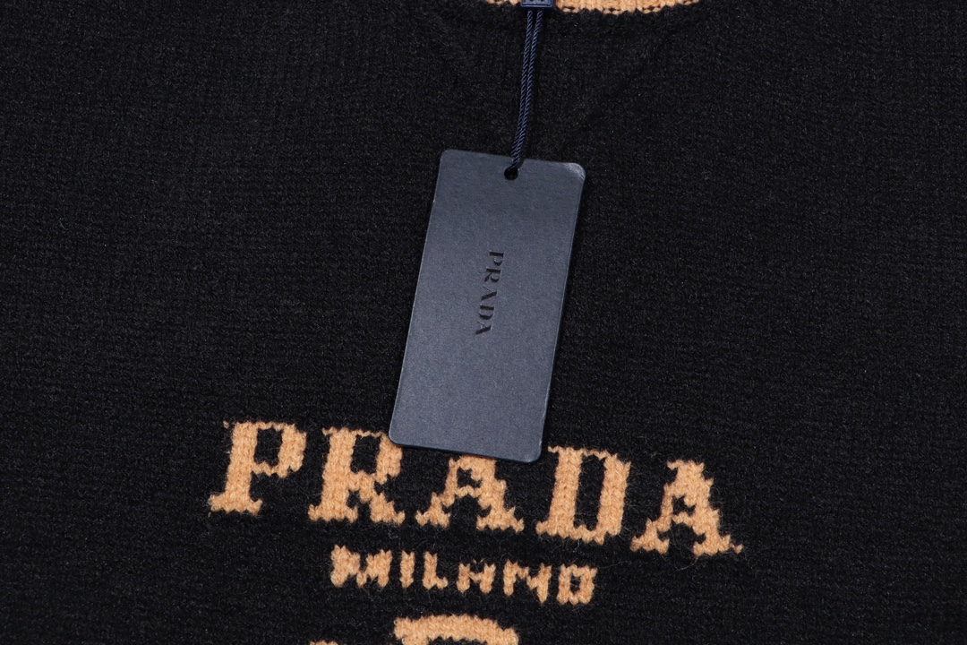 【PRADA   公式旗艦店】プラダ  セーター好評に付き再入荷！ 241031
