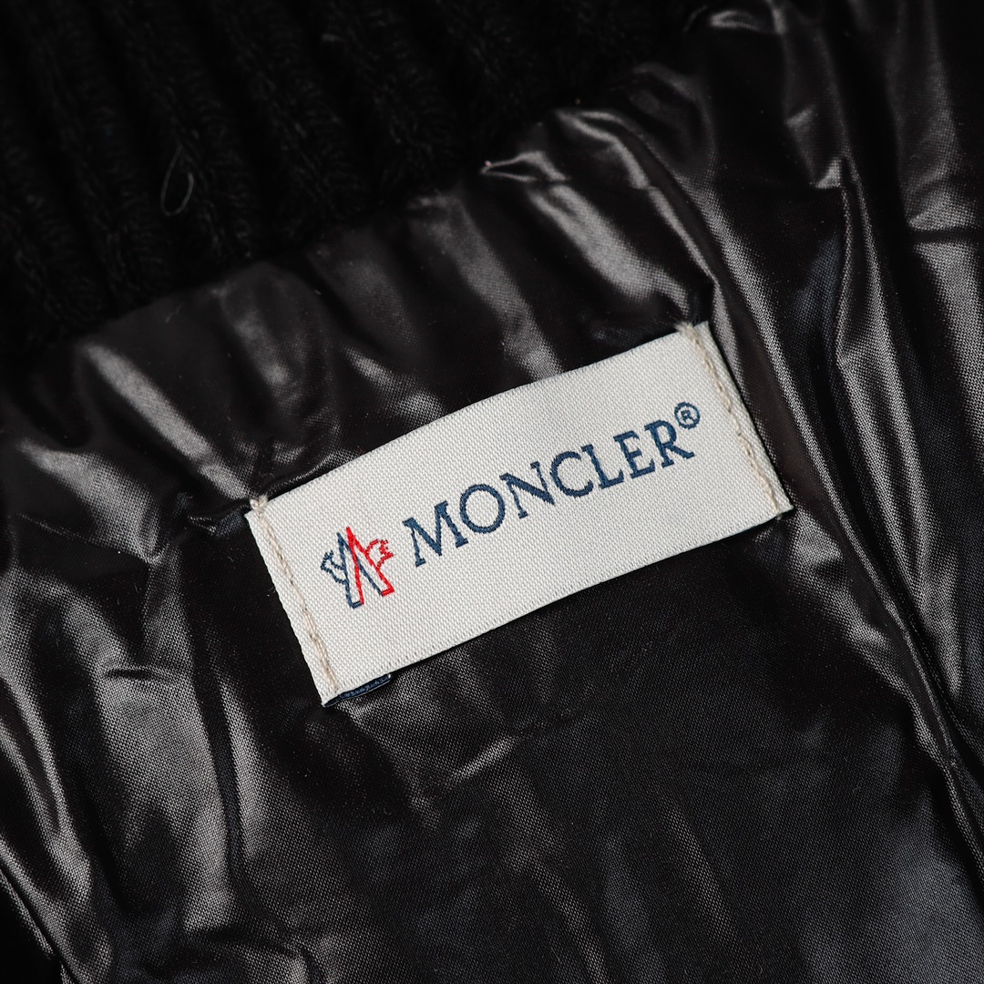【MONCLER 公式旗艦店】モンクレール  ダウンジャケット好評に付き再入荷！ 241113