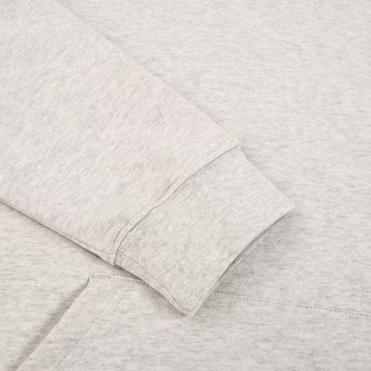 【FENDI 公式旗艦店】フェンディ 丸首の衛衣  スウェットご好評に付き再入荷   241114