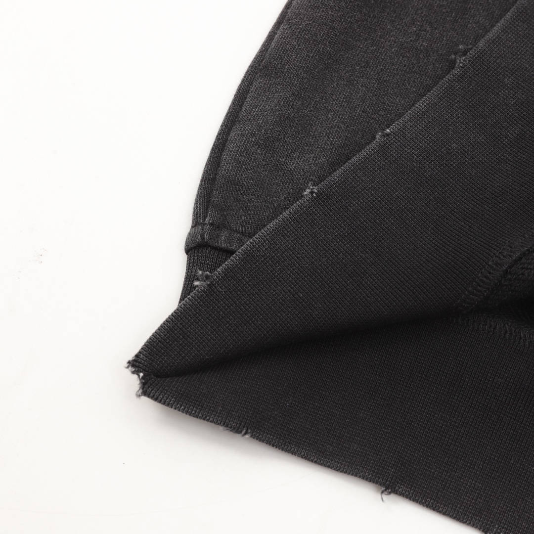 【BALENCIAGA 公式旗艦店】バレンシアガ 丸首の衛衣 スウェット ご好評に付き再入荷！241120