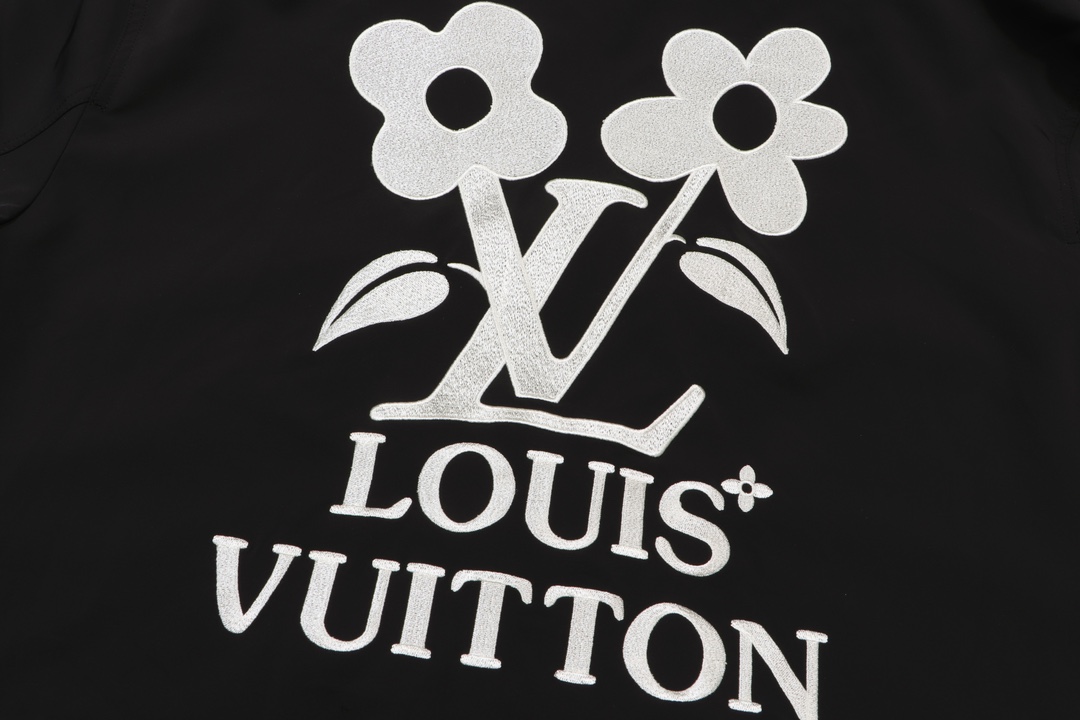 LV【LOUIS VUITTON  公式旗艦店】ルイヴィトン ジャケット着 好評に付き再入荷！241122