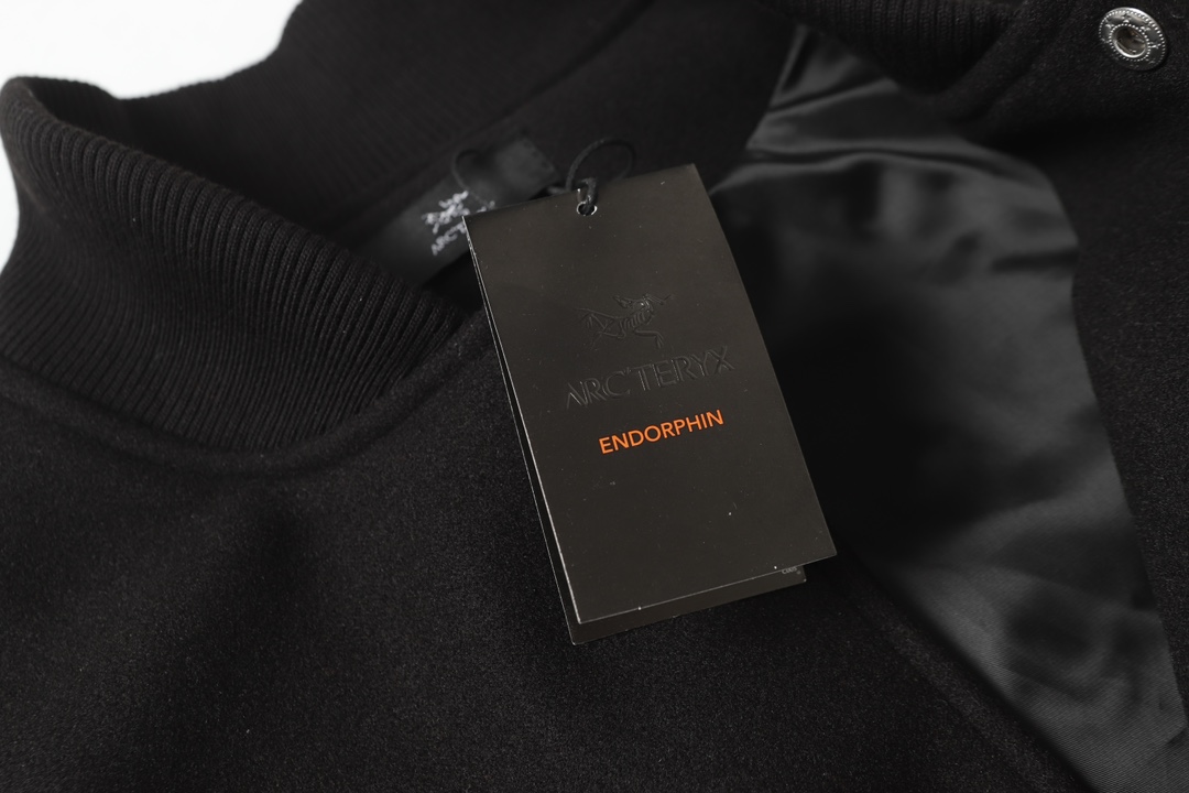 【ARCTERYX  公式旗艦店】アークテリクス  ジャケット着  スウェット ご好評に付き再入荷！241123