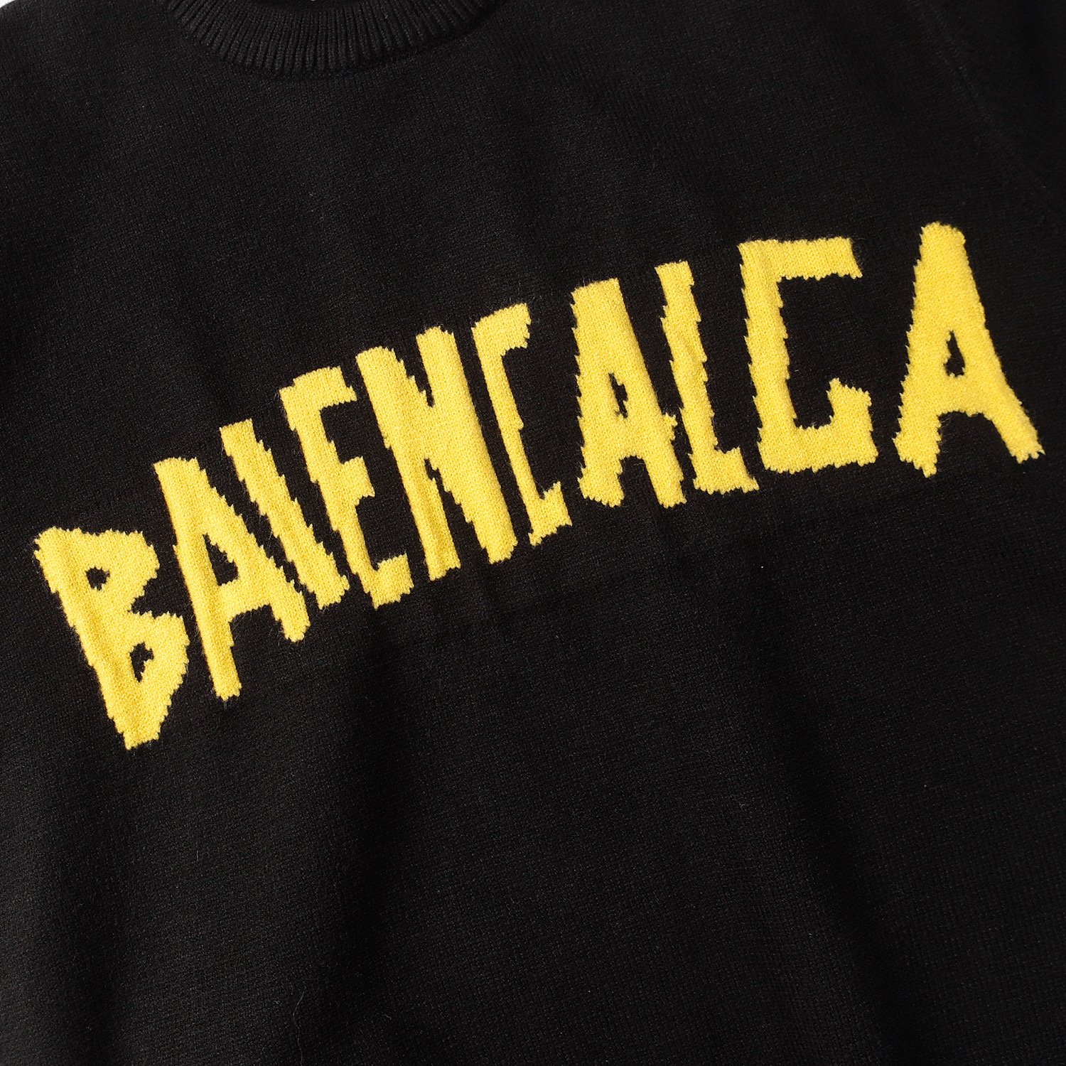 【BALENCIAGA 公式旗艦店】バレンシアガ  セーター好評に付き再入荷！ 241123