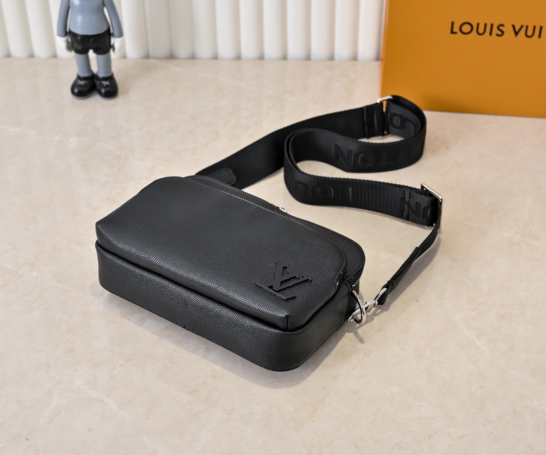 【LOUIS VUITTON 公式旗艦店】ルイヴィトン  斜めがけバッグ当日出荷 好評に付き再入荷！22.5*16*7.5CM