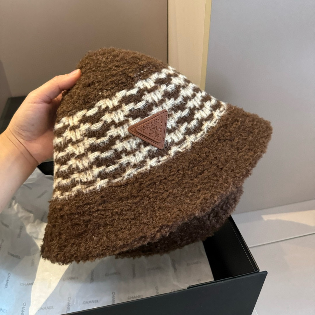 PRADA (プラダ)フィッシャーマンズハット  241125