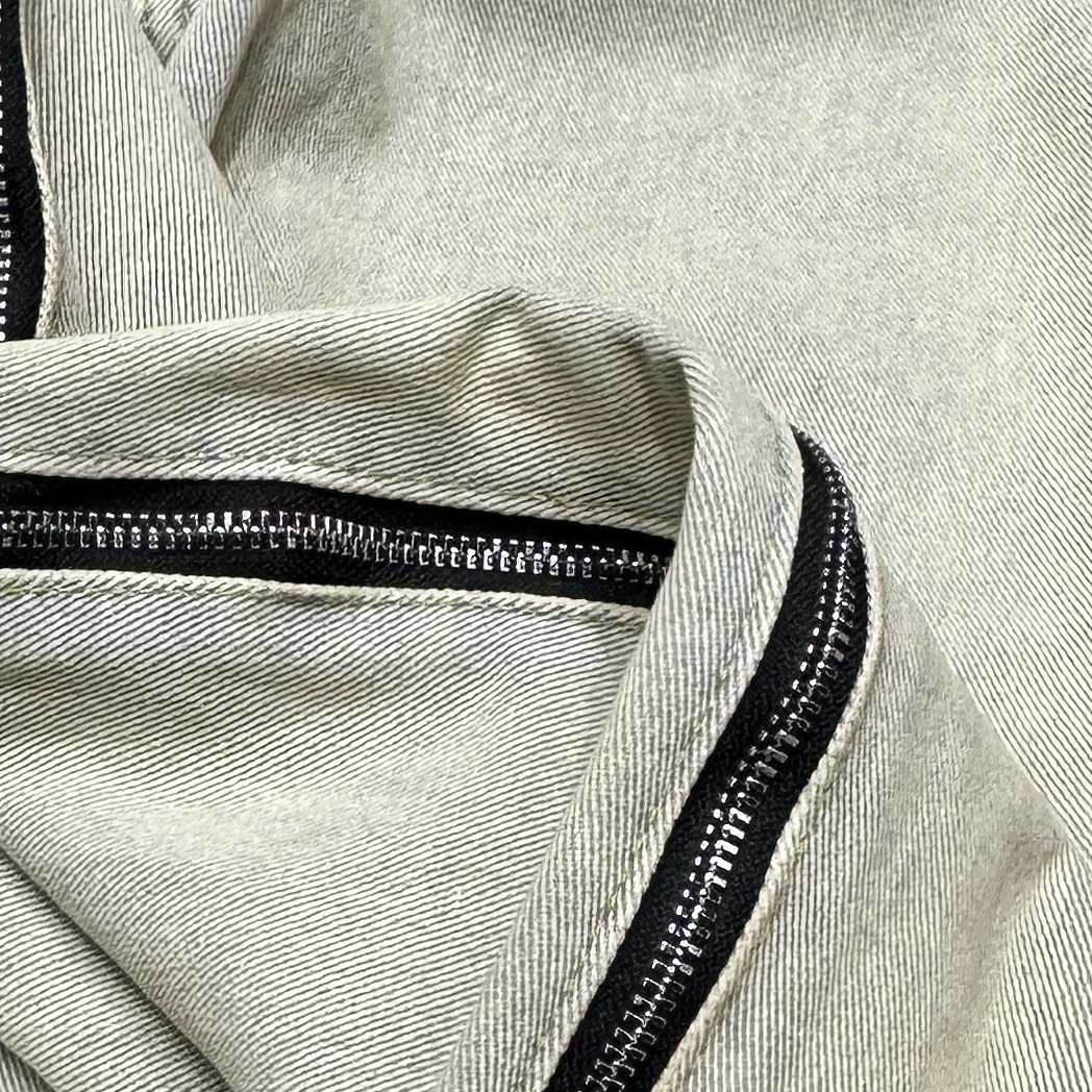 【BALENCIAGA 公式旗艦店】バレンシアガ   ジーパン  ご好評に付き再入荷！