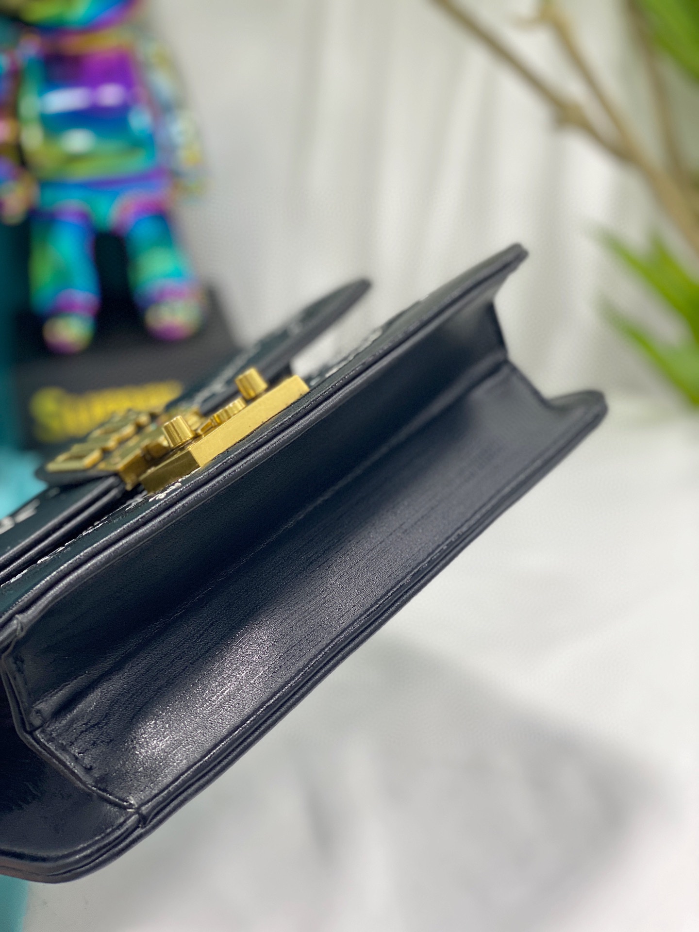 【DIOR  公式 旗艦店】ディオール   ショルダーバッグ 当日出荷 好評に付き再入荷！24*16CM