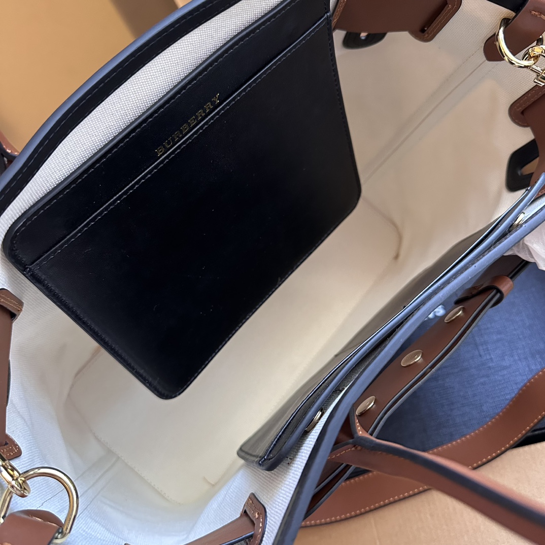 【BURBERRY 公式旗艦店】バーバリー    リュックサック 当日出荷 好評に付き再入荷！33*29CM